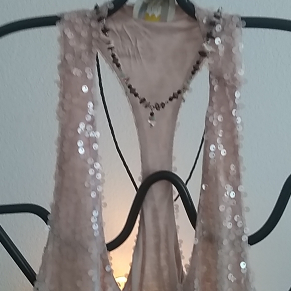 Top - Picture 4 of 4